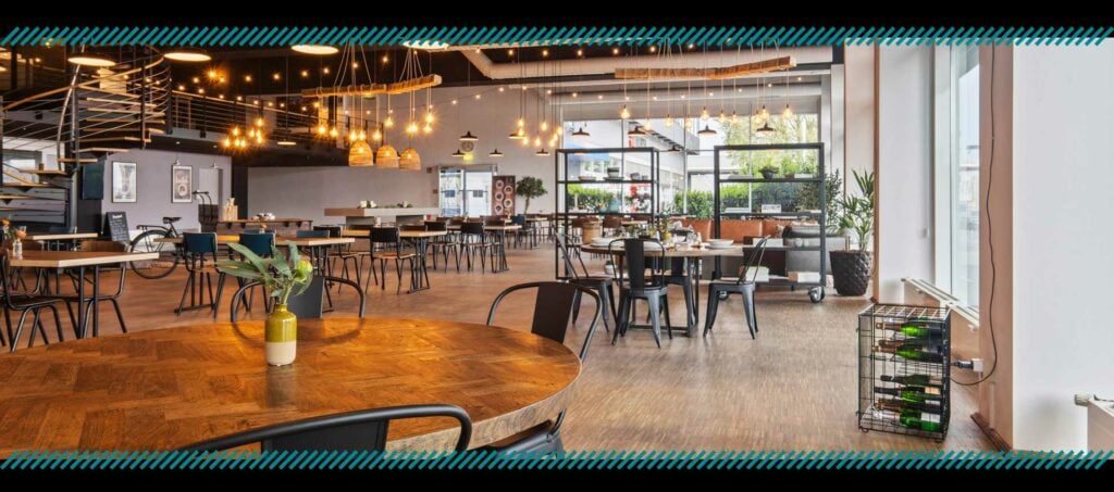 Beleuchtete Eventlocation | Firmenfeier Location mieten